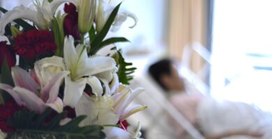 Flores na Saúde: Uma Análise dos Benefícios Psicológicos e Físicos das Plantas em Ambientes Hospitalares 5 buque de flores hospital